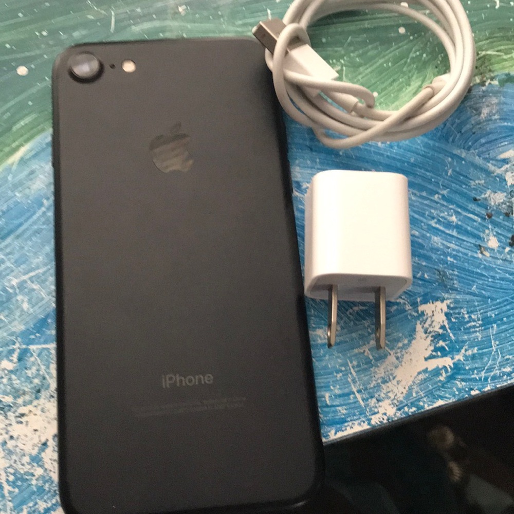 iPhone 7 - Picture 5 of 6